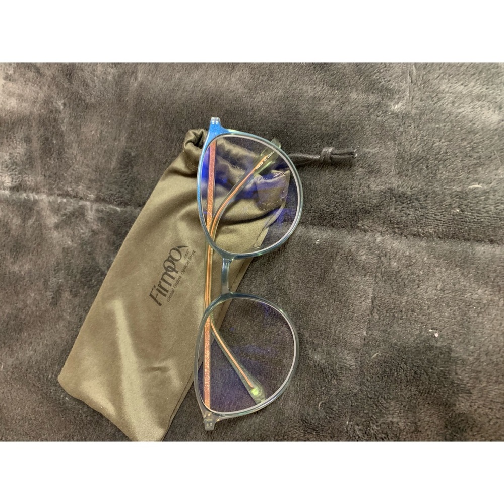 Trendy blue light glasses